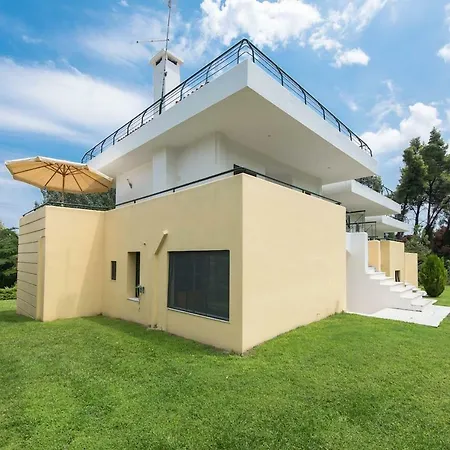 بيت للعطل Natasha Summer House