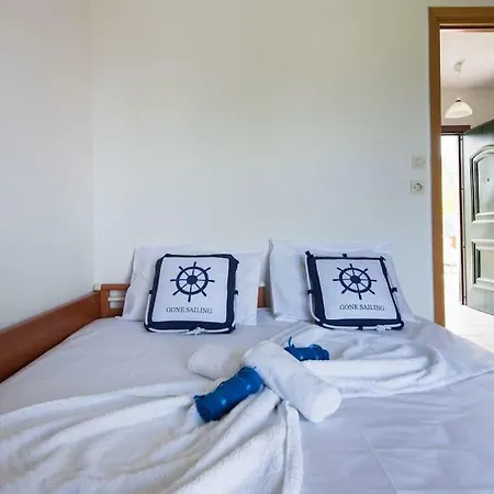 بيت للعطل Natasha Summer House كريوبيجي